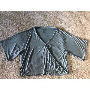 🌊 AEO Front Crossover Softy and Sexy Tee